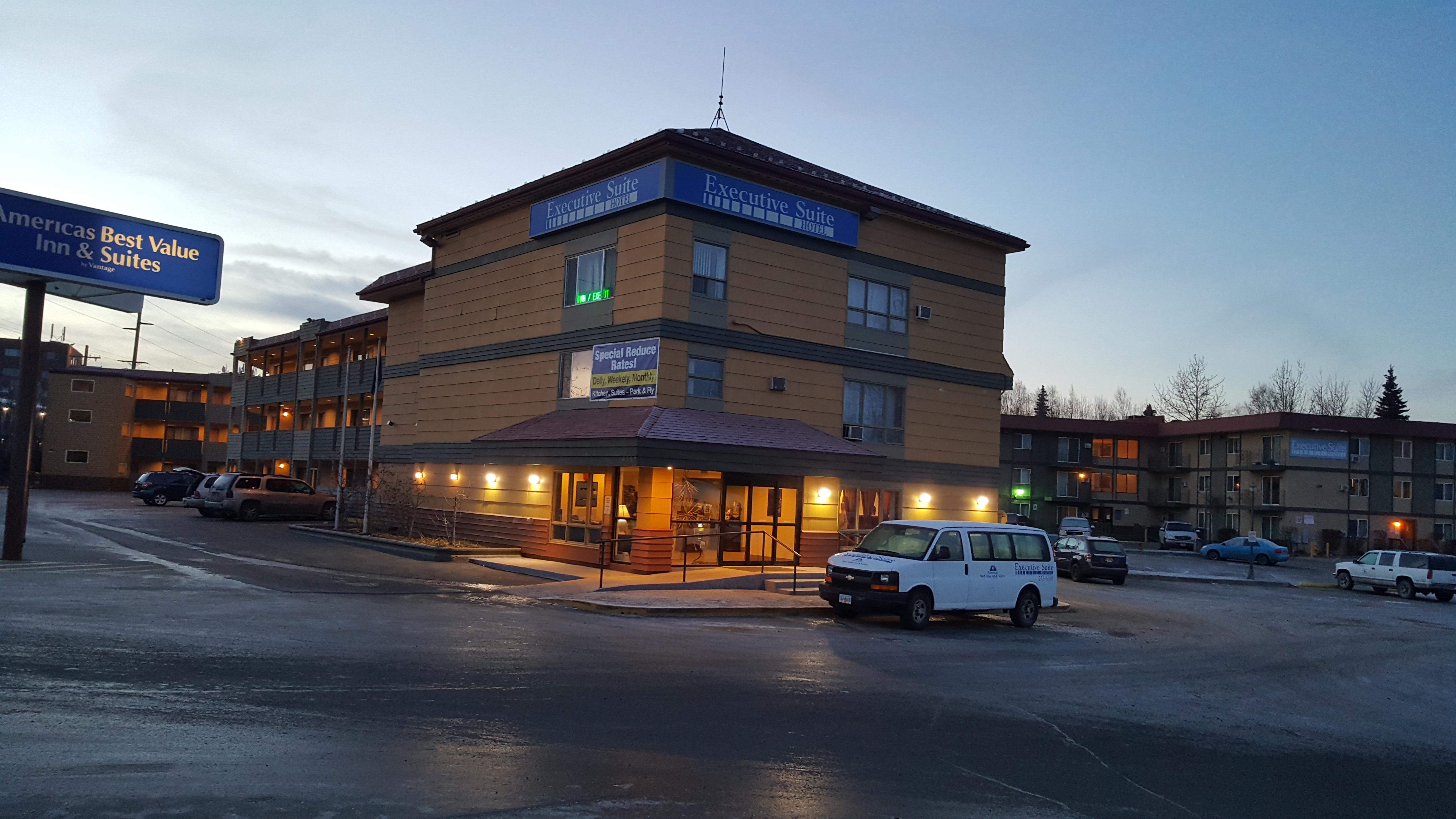 Americas Best Value Inn & Suites Anchorage Airport Exterior foto