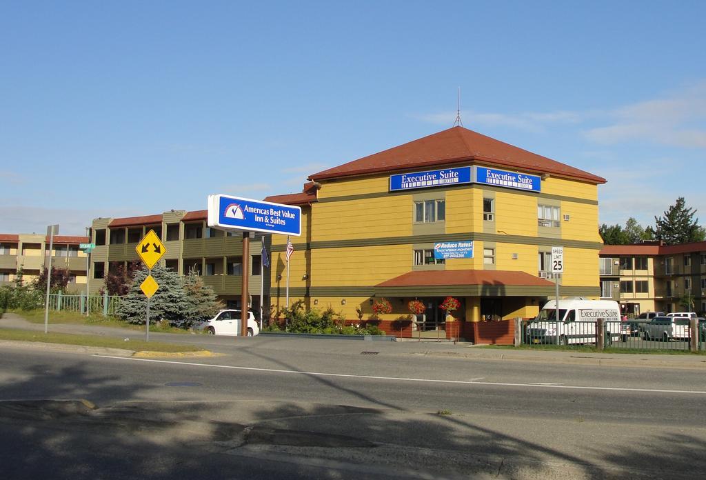 Americas Best Value Inn & Suites Anchorage Airport Exterior foto
